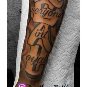 Meet your Posher, Avery